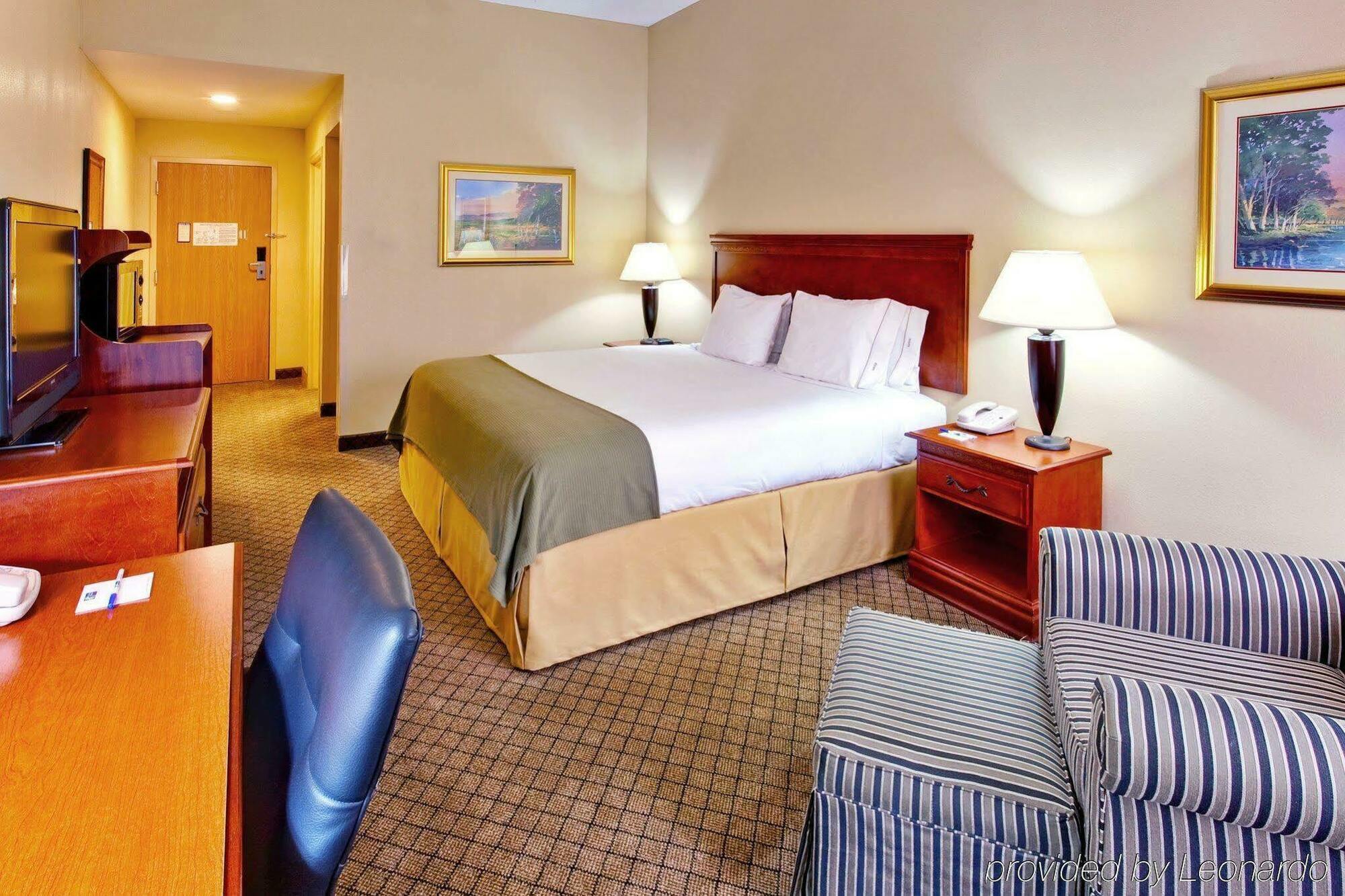 Holiday Inn Express & Suites Greenwood Cameră foto